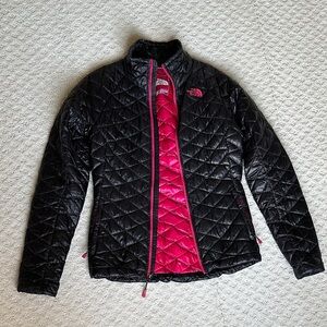 The North Face Women's Quilted Black and Pink Puffer Jacket